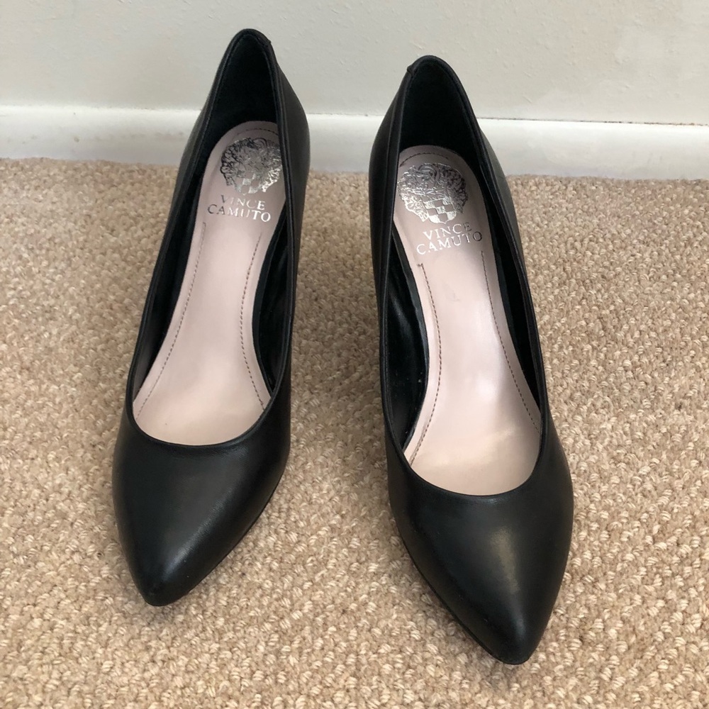 Vince Camuto Black Pumps
